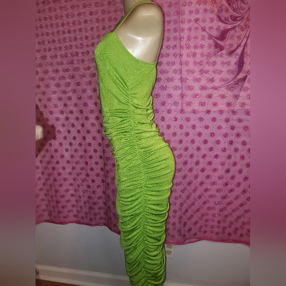 Green Rouched Party Dress - Picture 4 of 5